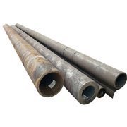 High-temperature seamless alloy steel pipe for petroleum cracking and thermal systems