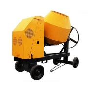 UT400 mini diesel-powered concrete mixer with 400-liter drum, ideal for off-grid and mobile job sites