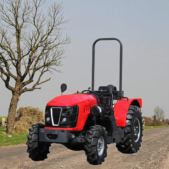 صورة جرار زراعي 4x4 – 50 حصان | مدمج للحدائق والمزارع الصغيرة